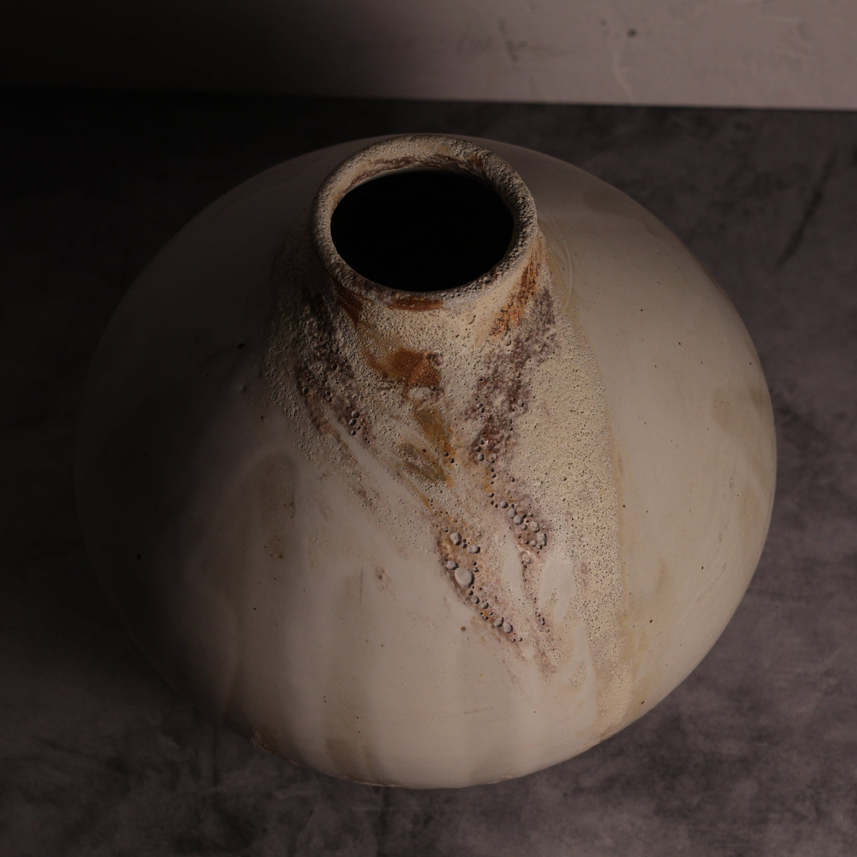 Artifact Vase 4