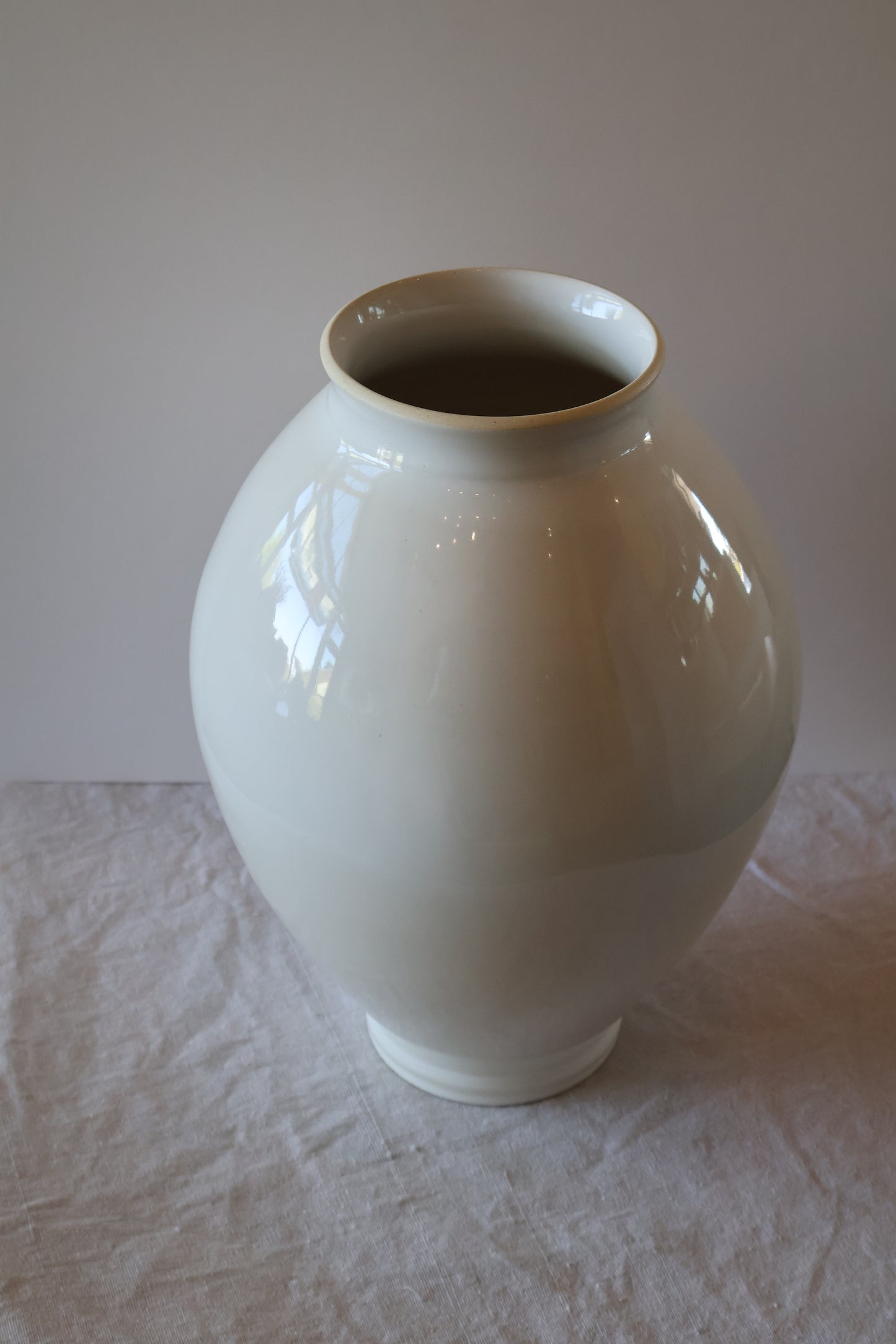 Crème Vase 2