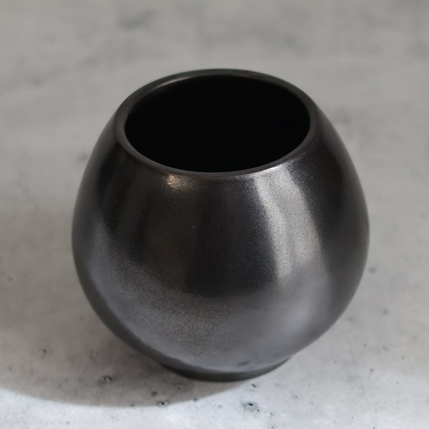 Toshiko Black Vessel