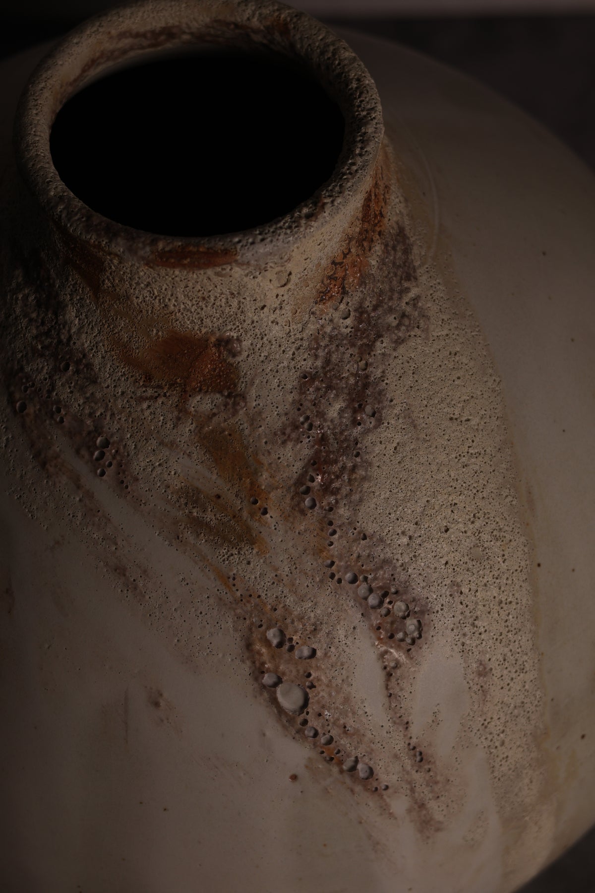 Artifact Vase 4