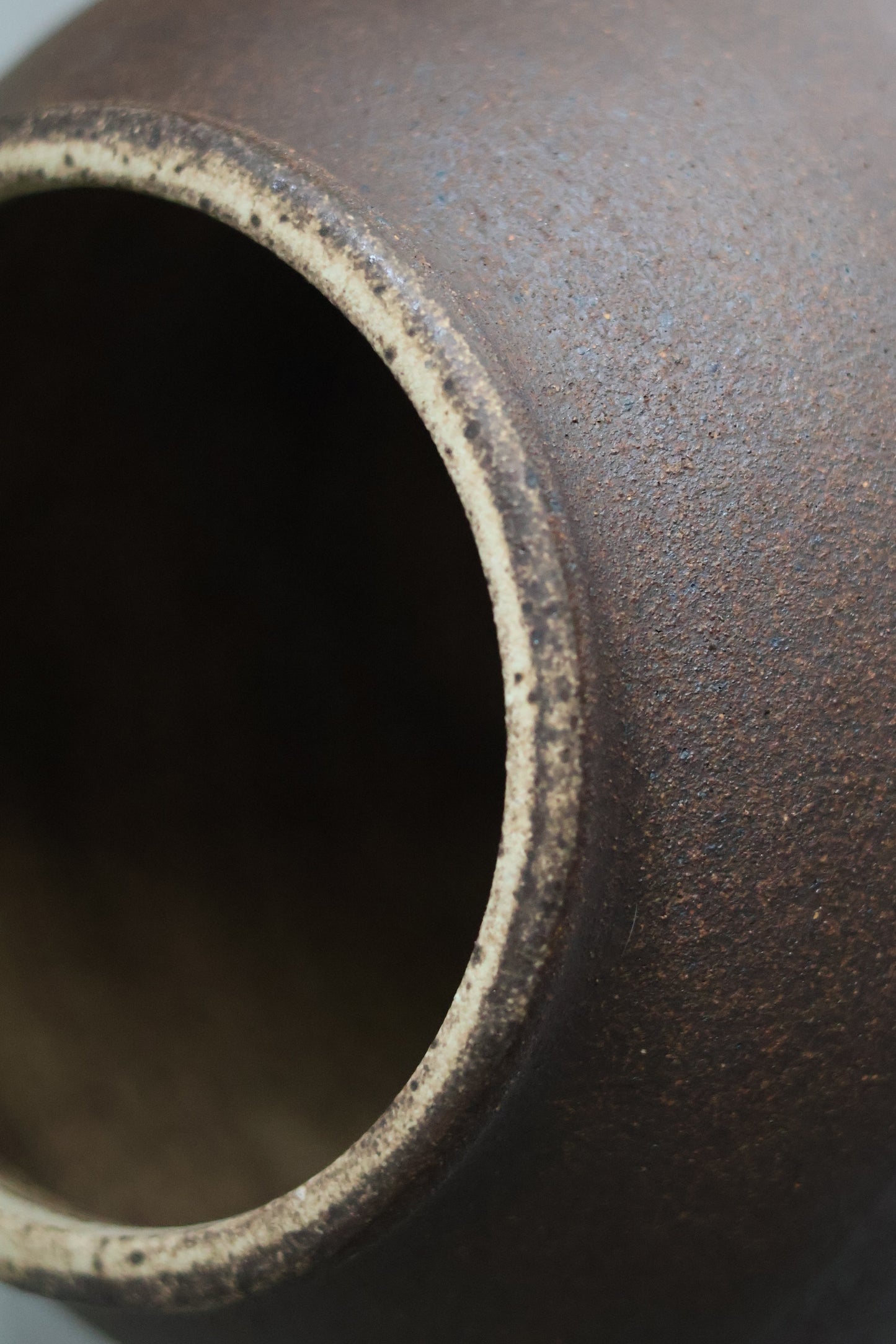 Dark Brown - Vase 1