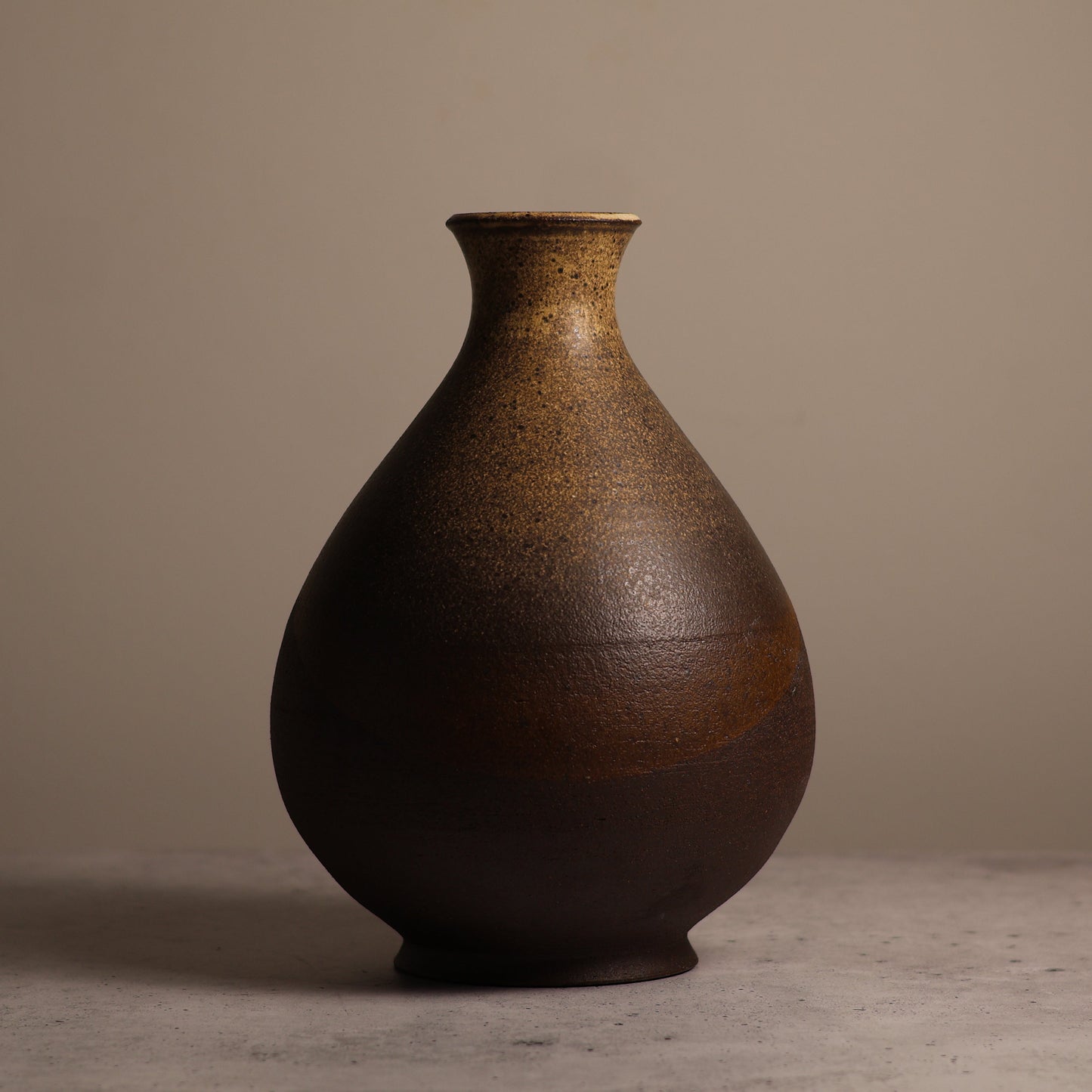 Dark Brown - Vase 3