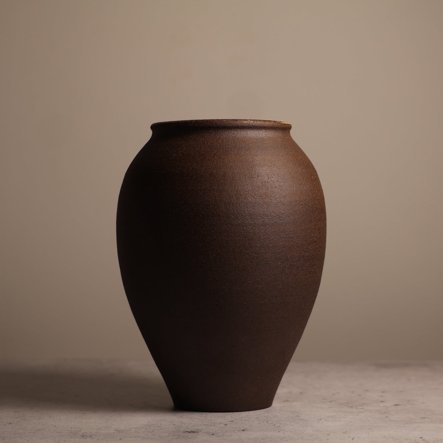 Dark Brown - Vase 1