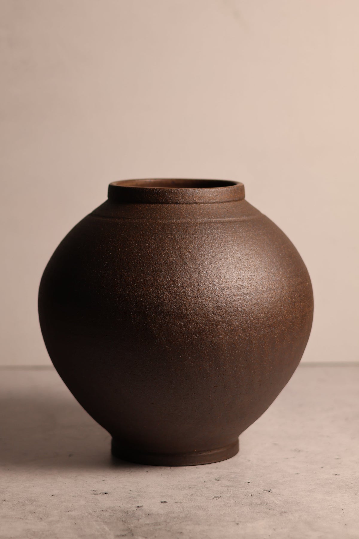 Dark Brown - Vase 2