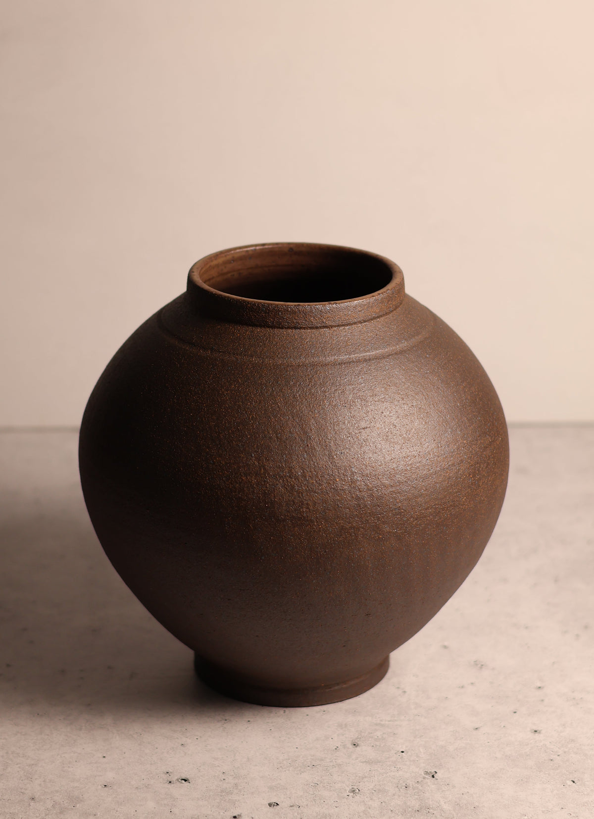 Dark Brown - Vase 2