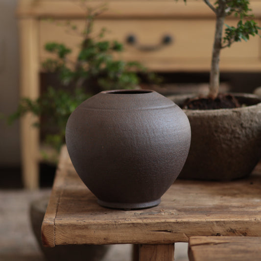 Dark Brown - Vase 4