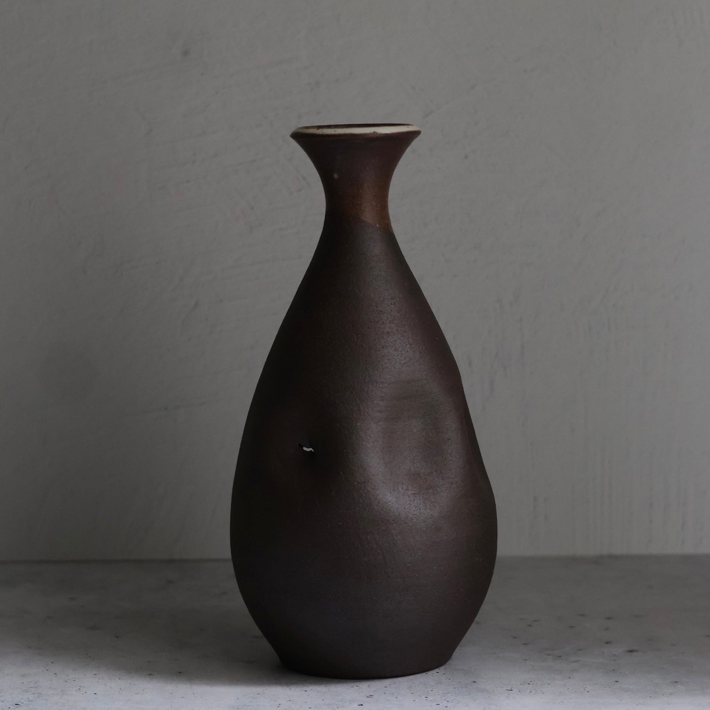 Dark Brown - Vase 2