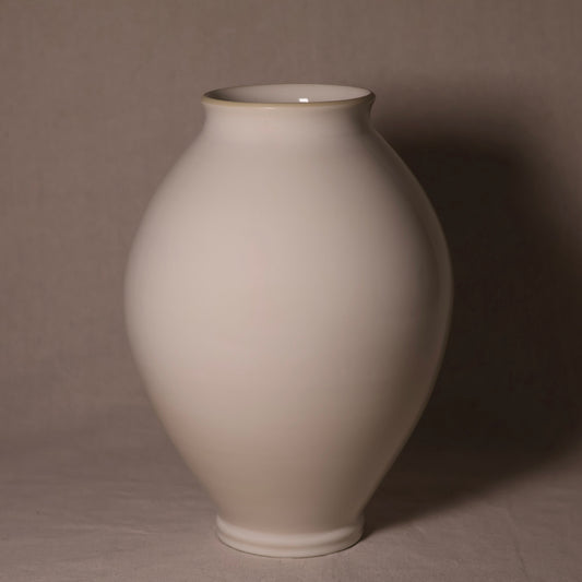Gloss Vase 1